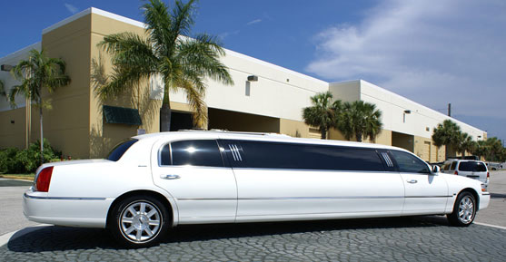 Ft Lauderdale White Lincoln Limo 